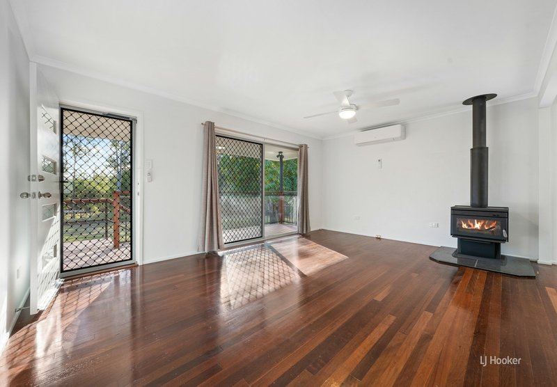 Photo - 153 Pine Crescent, Esk QLD 4312 - Image 9