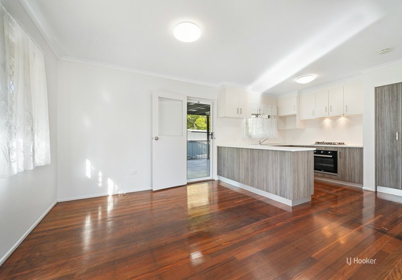 Photo - 153 Pine Crescent, Esk QLD 4312 - Image 12