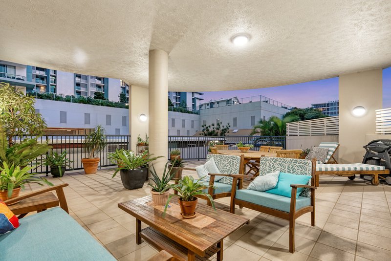 Photo - 15/3 Rock Street, Scarborough QLD 4020 - Image 13