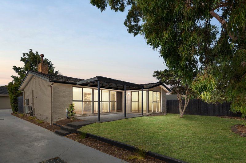 Photo - 1/53 Rosslyn Avenue, Seaford VIC 3198 - Image 1