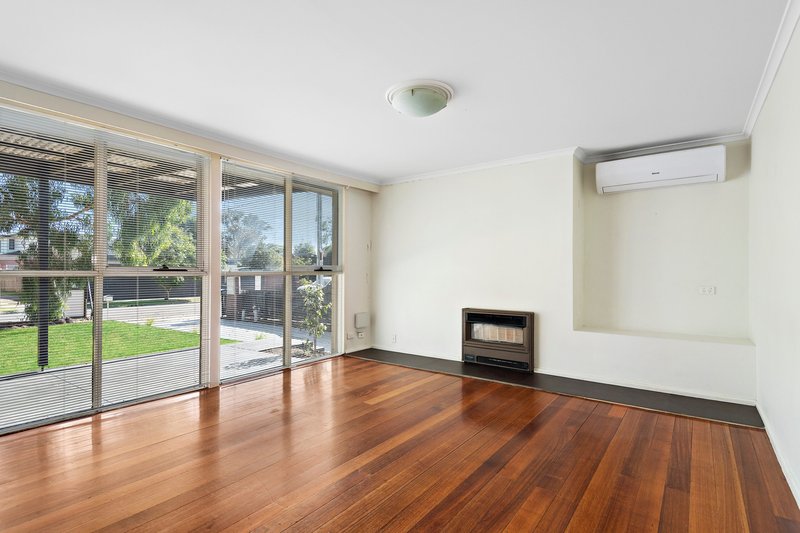 Photo - 1/53 Rosslyn Avenue, Seaford VIC 3198 - Image 3