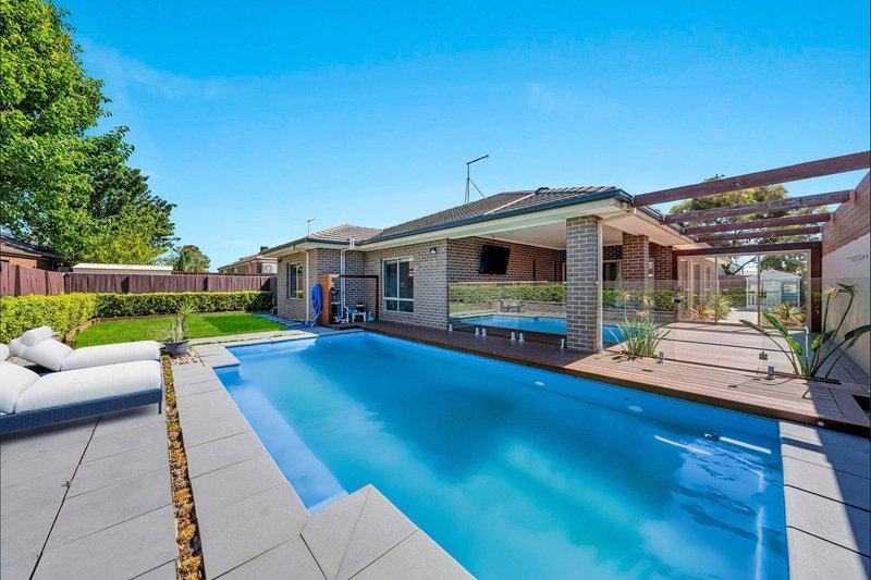 Photo - 153 Viewgrand Drive, Berwick VIC 3806 - Image 9