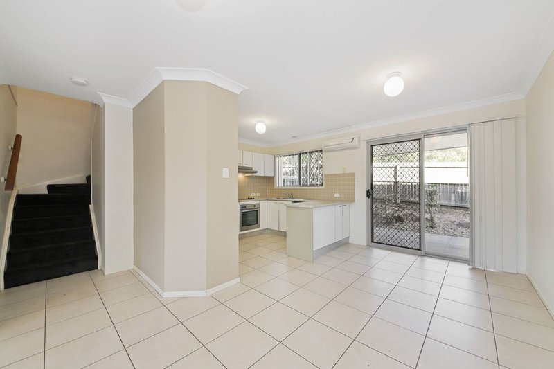 Photo - 15/30 Carmarthen Circuit, Pacific Pines QLD 4211 - Image 6