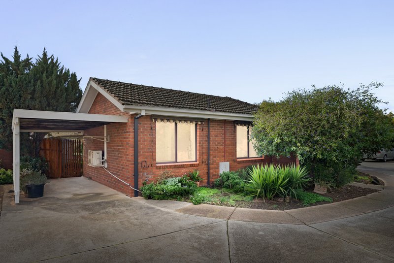 Photo - 15/31-33 Deutgam Street, Werribee VIC 3030 - Image 2