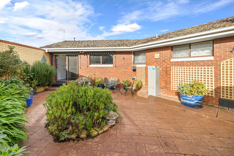 Photo - 15/31-33 Deutgam Street, Werribee VIC 3030 - Image 13