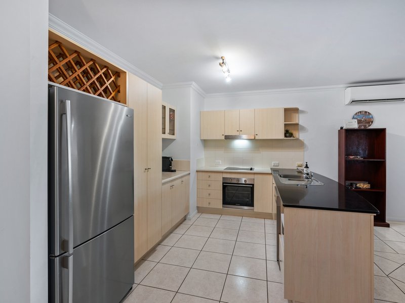 Photo - 15/310-316 Lake Street, Cairns North QLD 4870 - Image 2