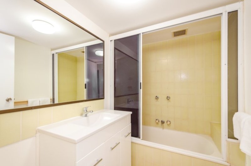 Photo - 15/32-34 Kent Street, West Gladstone QLD 4680 - Image 7