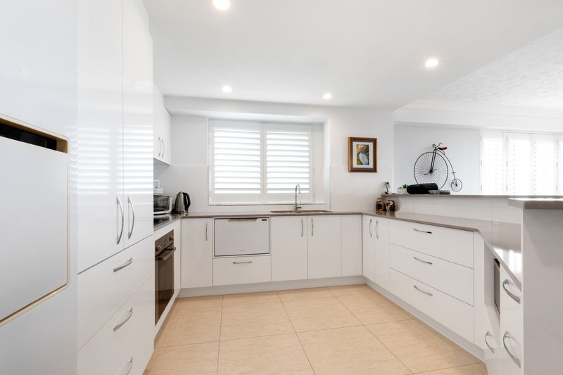 Photo - 15/35 Canberra Terrace, Kings Beach QLD 4551 - Image 3