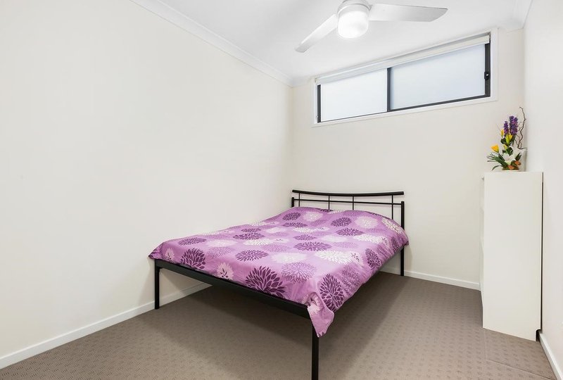 Photo - 15/35 Lavender Place (36 Carselgrove Avenue) Place, Fitzgibbon QLD 4018 - Image 9