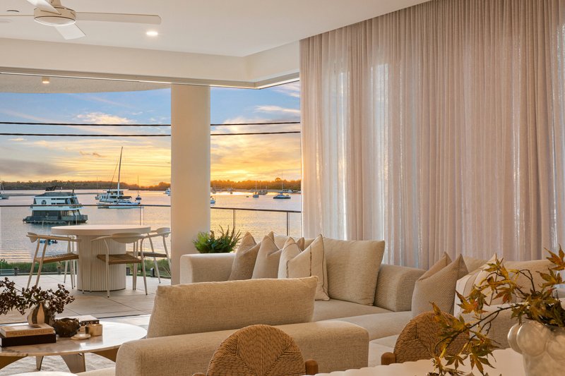 Photo - 1/536 Marine Parade, Biggera Waters QLD 4216 - Image 2