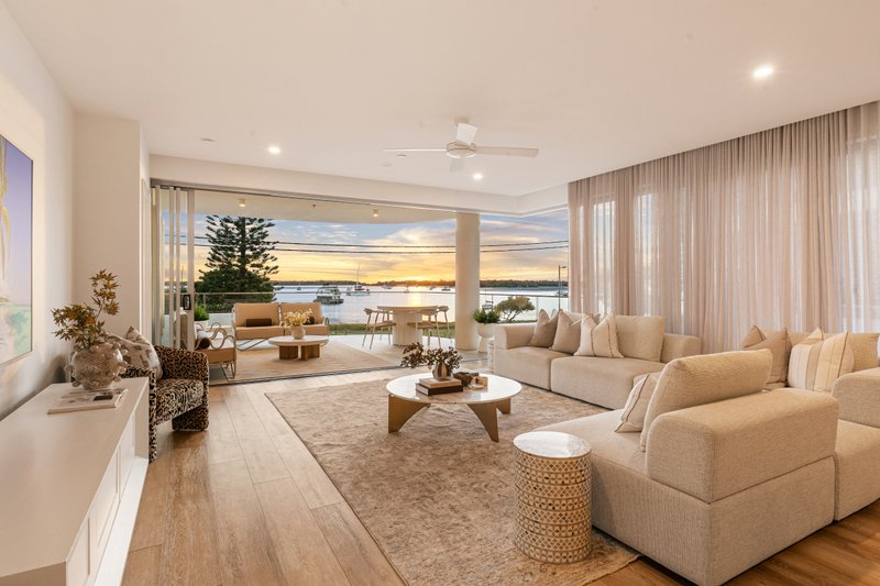 Photo - 1/536 Marine Parade, Biggera Waters QLD 4216 - Image 3