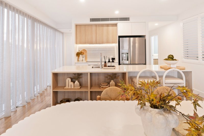 Photo - 1/536 Marine Parade, Biggera Waters QLD 4216 - Image 8