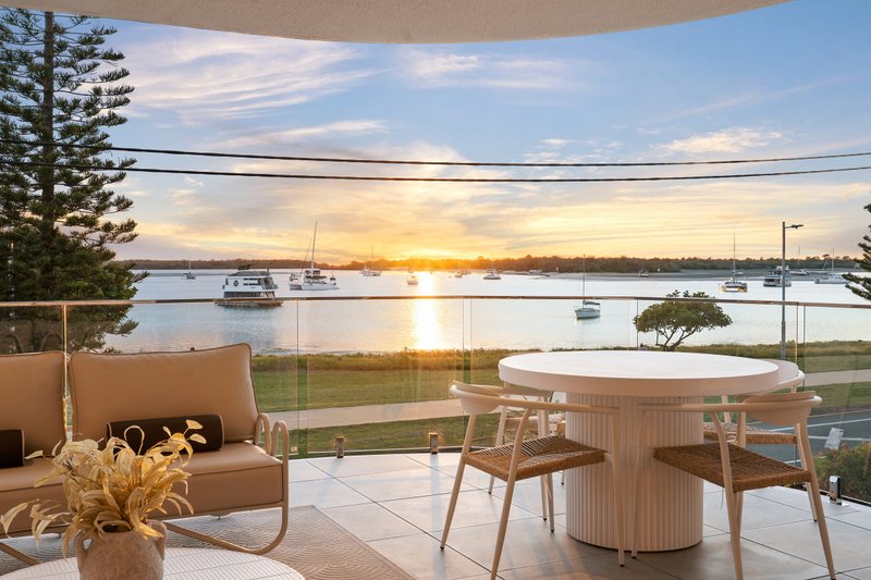 Photo - 1/536 Marine Parade, Biggera Waters QLD 4216 - Image 18