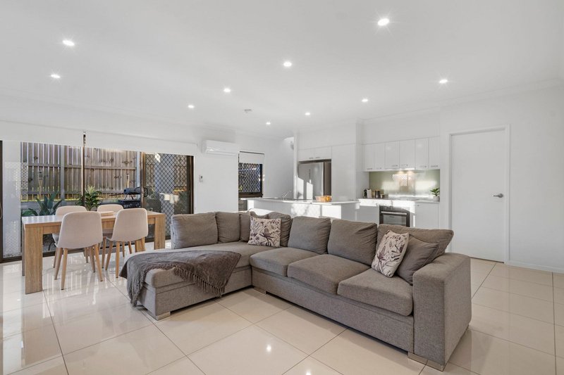 Photo - 15/380 Benhiam Street, Calamvale QLD 4116 - Image 2