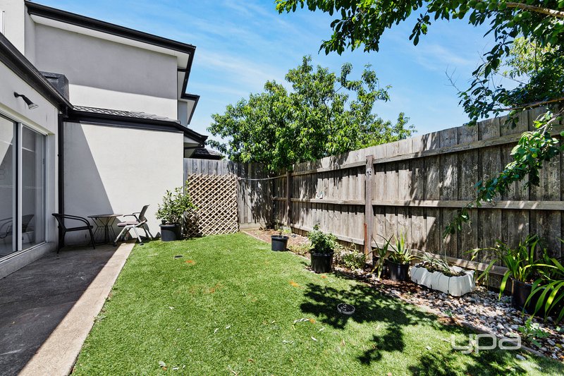 Photo - 153B Fox Street, St Albans VIC 3021 - Image 5