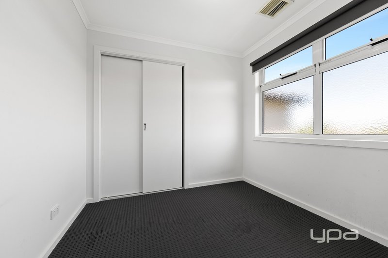 Photo - 153B Fox Street, St Albans VIC 3021 - Image 6