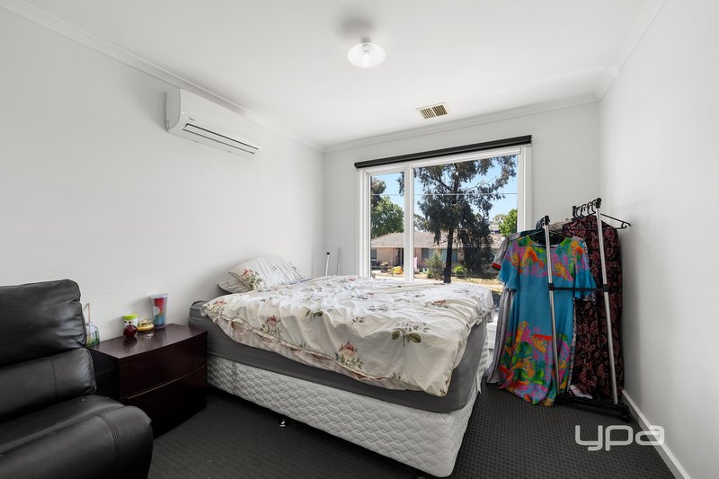 Photo - 153B Fox Street, St Albans VIC 3021 - Image 8