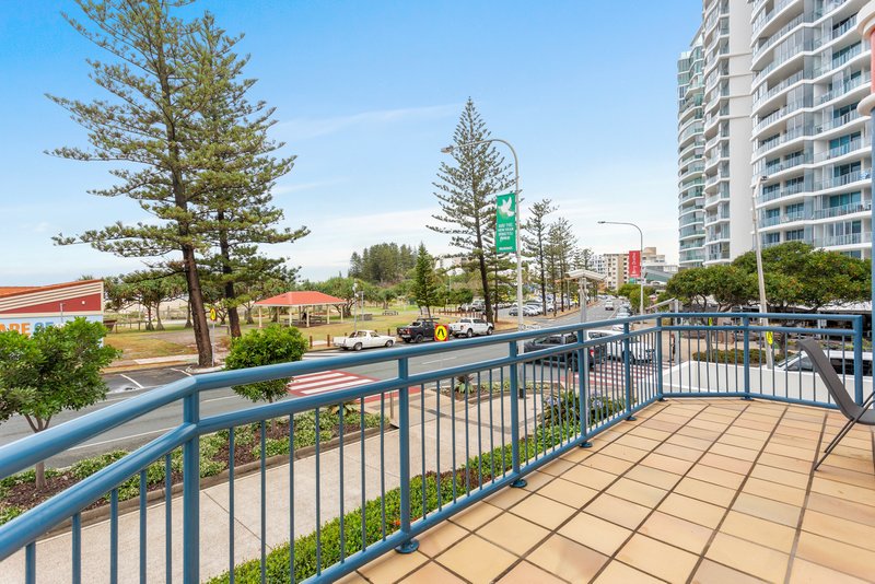 Photo - 154-156/99 Griffith Street, Coolangatta QLD 4225 - Image 11