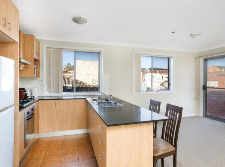 Photo - 15/4-6 Victoria Street, Wollongong NSW 2500 - Image 2