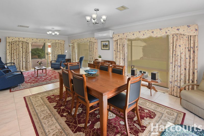 Photo - 154 Barnes Boulevard, Horsham VIC 3400 - Image 7