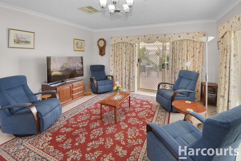 Photo - 154 Barnes Boulevard, Horsham VIC 3400 - Image 8