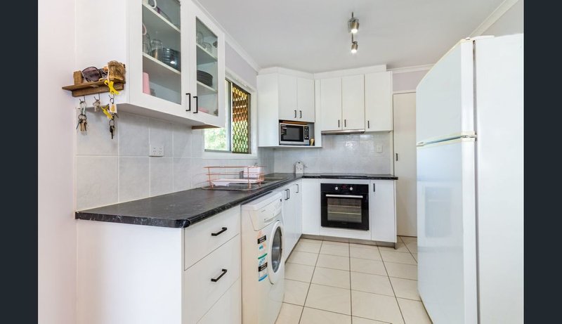 Photo - 1/54 Benson St , Scarborough QLD 4020 - Image 3