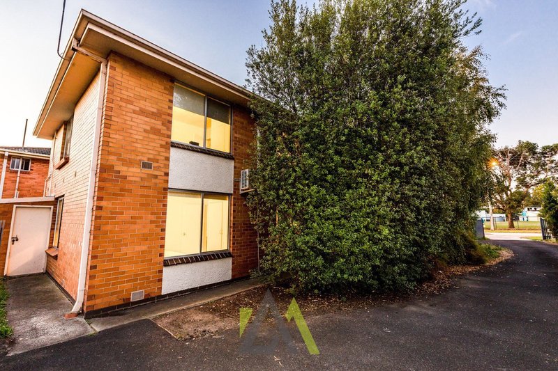 Photo - 1/54 Boonong Avenue, Seaford VIC 3198 - Image 8