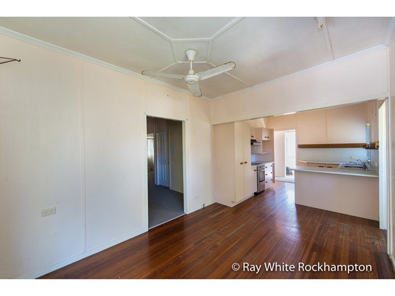 Photo - 154 Bremner Street, Berserker QLD 4701 - Image 6