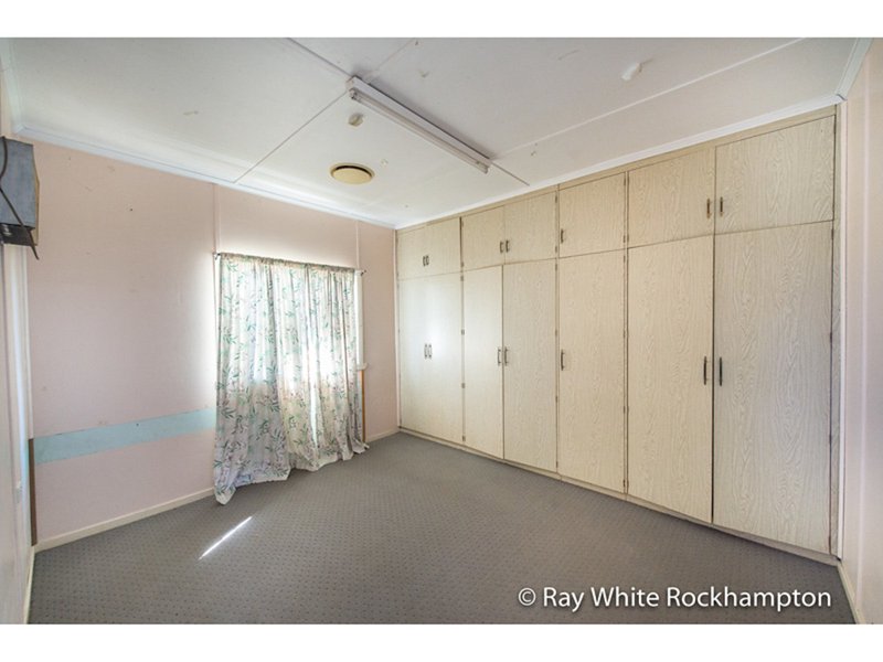 Photo - 154 Bremner Street, Berserker QLD 4701 - Image 9