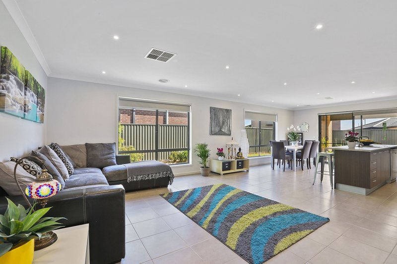 Photo - 154 Canterbury Road West , Lara VIC 3212 - Image 3