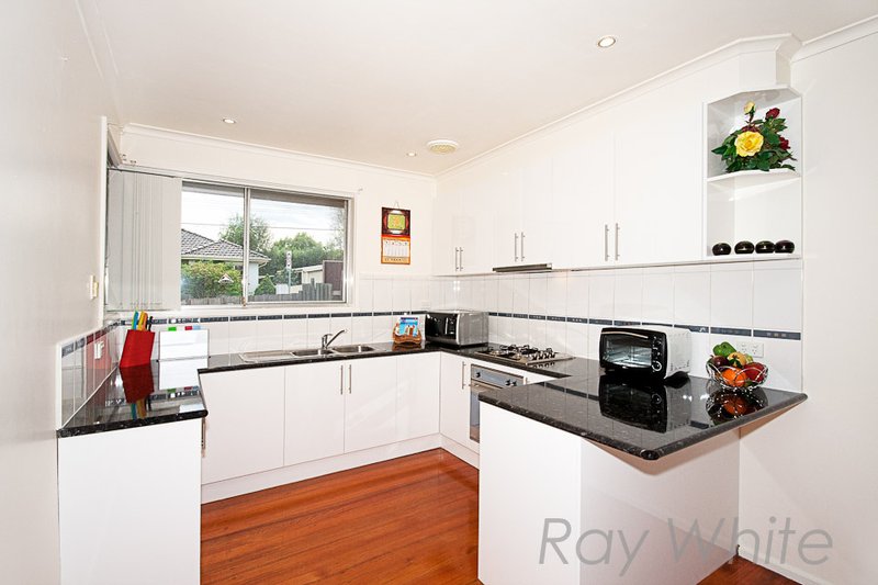 Photo - 154 Dorking Road, Box Hill North VIC 3129 - Image 3