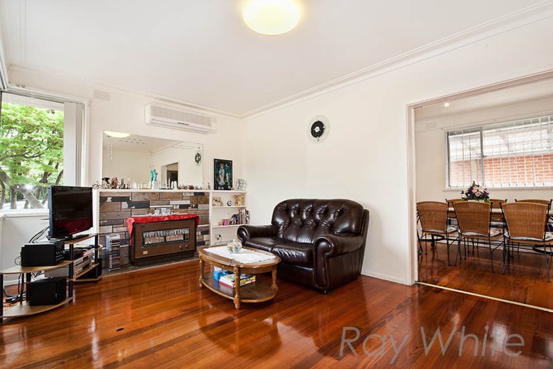 Photo - 154 Dorking Road, Box Hill North VIC 3129 - Image 7