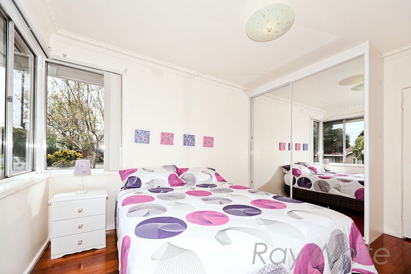 Photo - 154 Dorking Road, Box Hill North VIC 3129 - Image 9