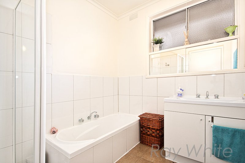 Photo - 154 Dorking Road, Box Hill North VIC 3129 - Image 15