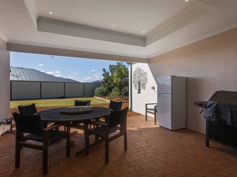 Photo - 154 Glenfield Beach Drive, Glenfield WA 6532 - Image 16