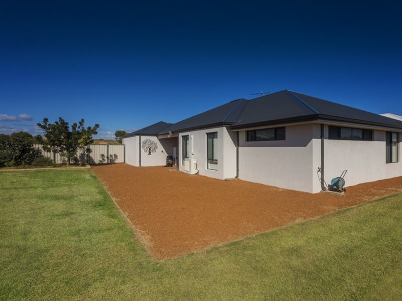 Photo - 154 Glenfield Beach Drive, Glenfield WA 6532 - Image 18