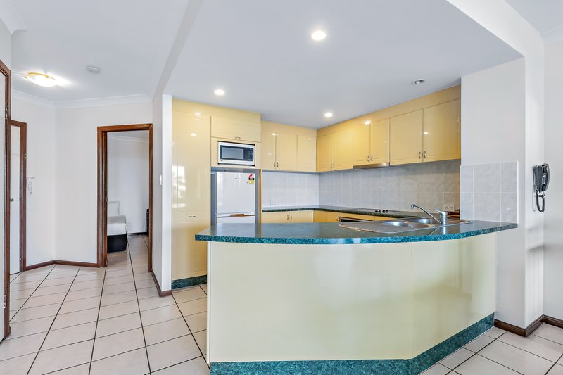 Photo - 15/4 Golden Orchid Drive, Airlie Beach QLD 4802 - Image 11