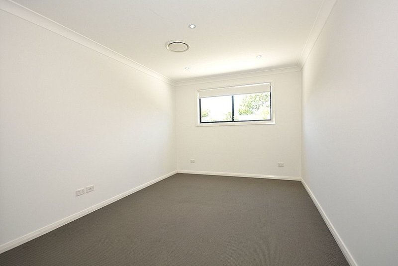 Photo - 154 Hawksview Street, Guildford NSW 2161 - Image 5