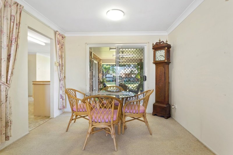 Photo - 154 Hinchliff Street, Kawana QLD 4701 - Image 3