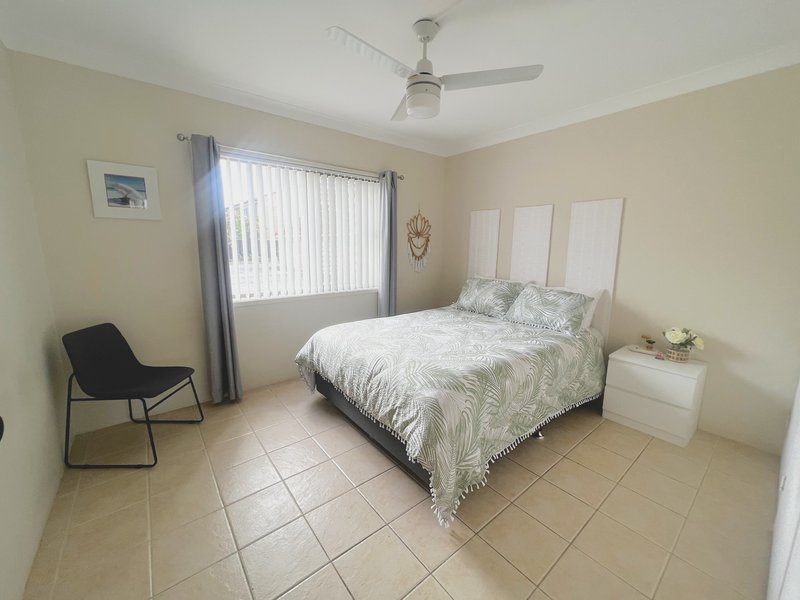 Photo - 1/54 Karbunya Street, Mermaid Waters QLD 4218 - Image 5