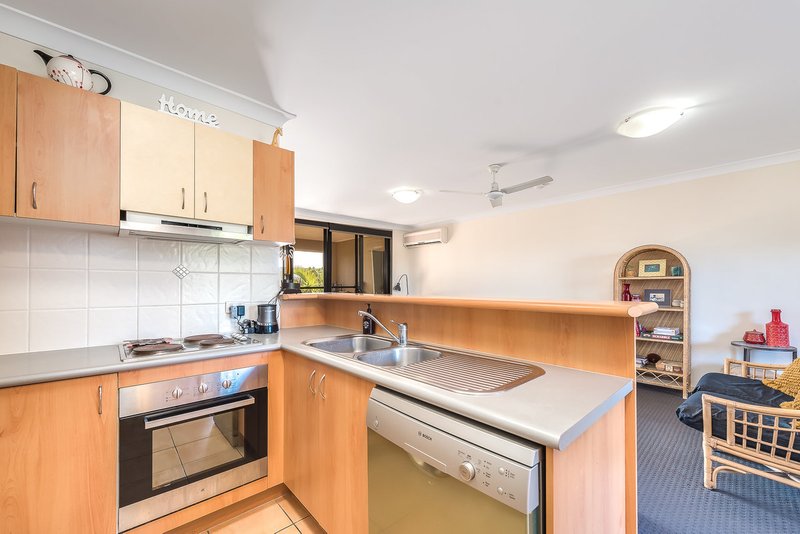 Photo - 15/4 Mawarra Street, Palm Beach QLD 4221 - Image 5