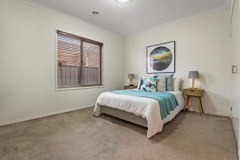 Photo - 154 Newbury Boulevard, Craigieburn VIC 3064 - Image 13