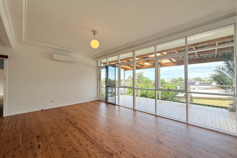 Photo - 1/54 Princes Highway, Corrimal NSW 2518 - Image 4