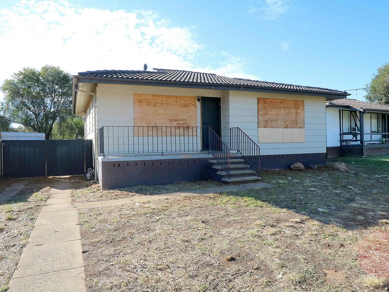 154 Raye Street, Tolland NSW 2650