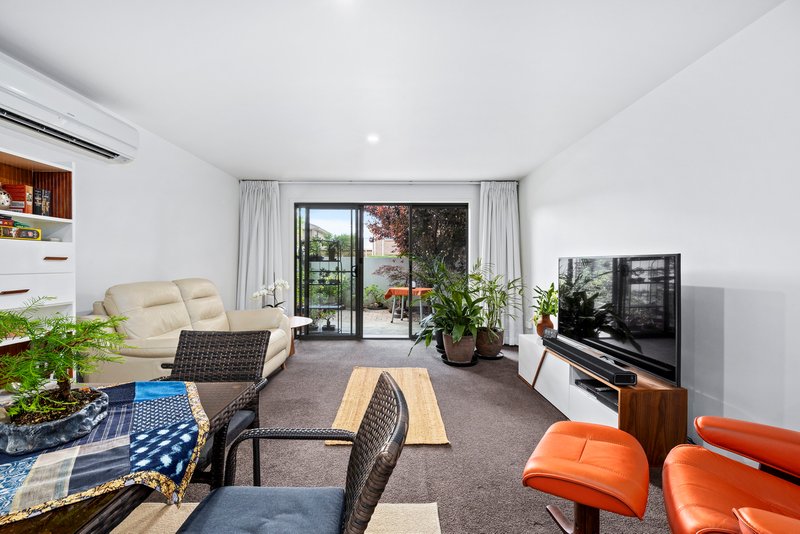 Photo - 15/4 Sapling Street, Harrison ACT 2914 - Image 2