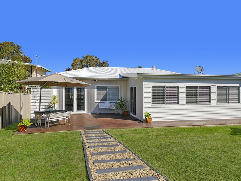 Photo - 154 Scenic Drive, Budgewoi NSW 2262 - Image 16