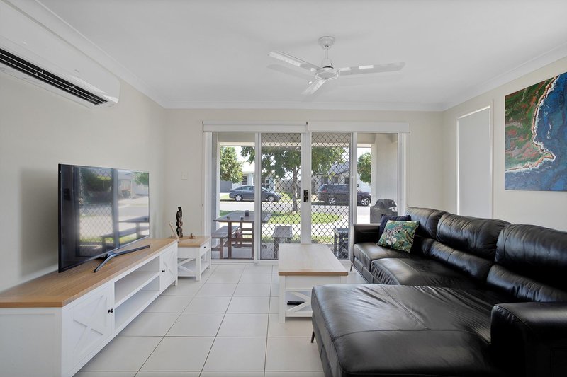 Photo - 1/54 Superior Boulevard, Andergrove QLD 4740 - Image 4