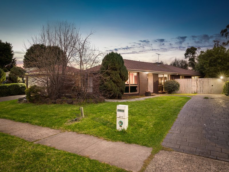 154 Waradgery Drive, Rowville VIC 3178