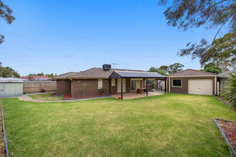 Photo - 154 Waradgery Drive, Rowville VIC 3178 - Image 6