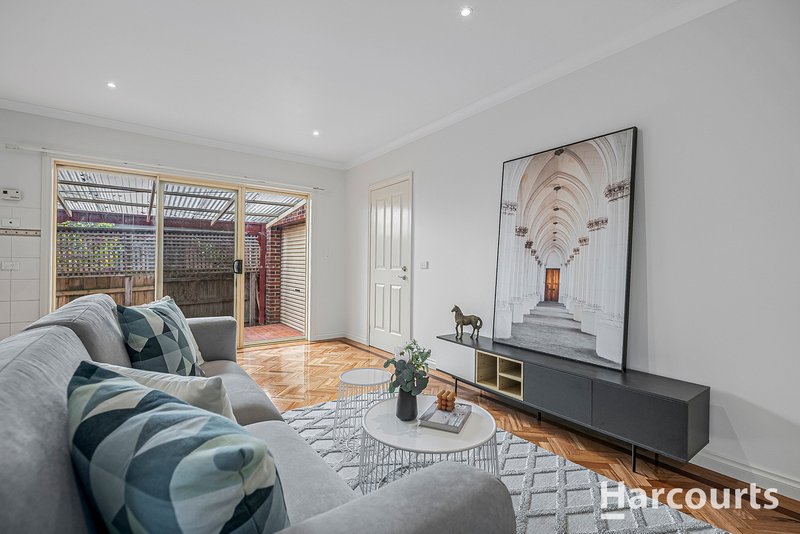 Photo - 1/54 Warnes Road, Mitcham VIC 3132 - Image 5